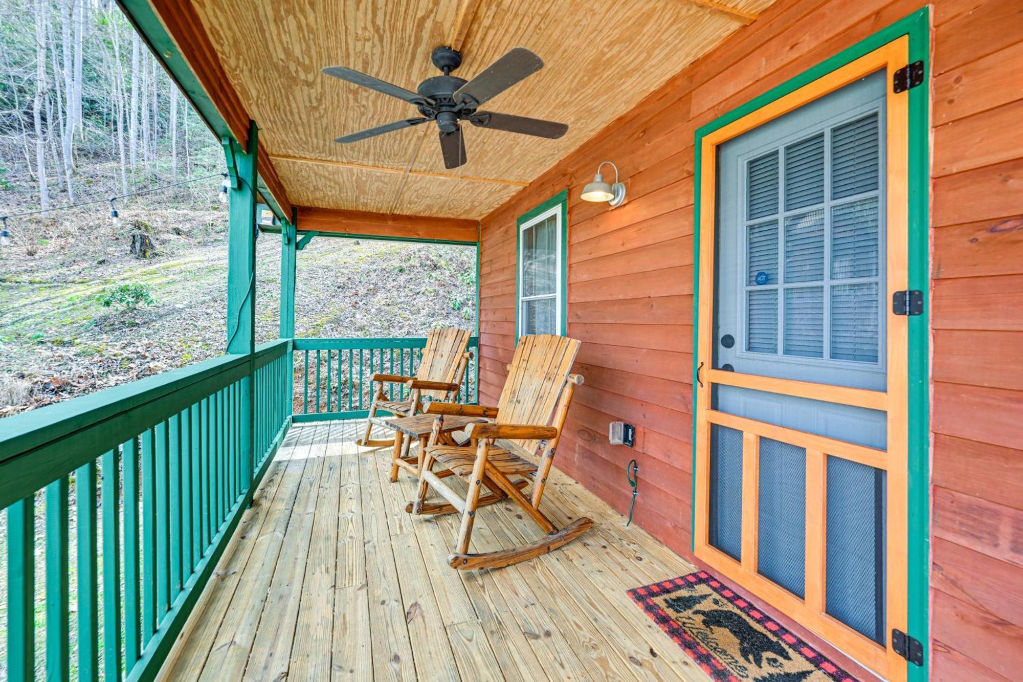 Whittier Smoky Mountain Cabin With Camping Area And Fire Pit! מראה חיצוני תמונה