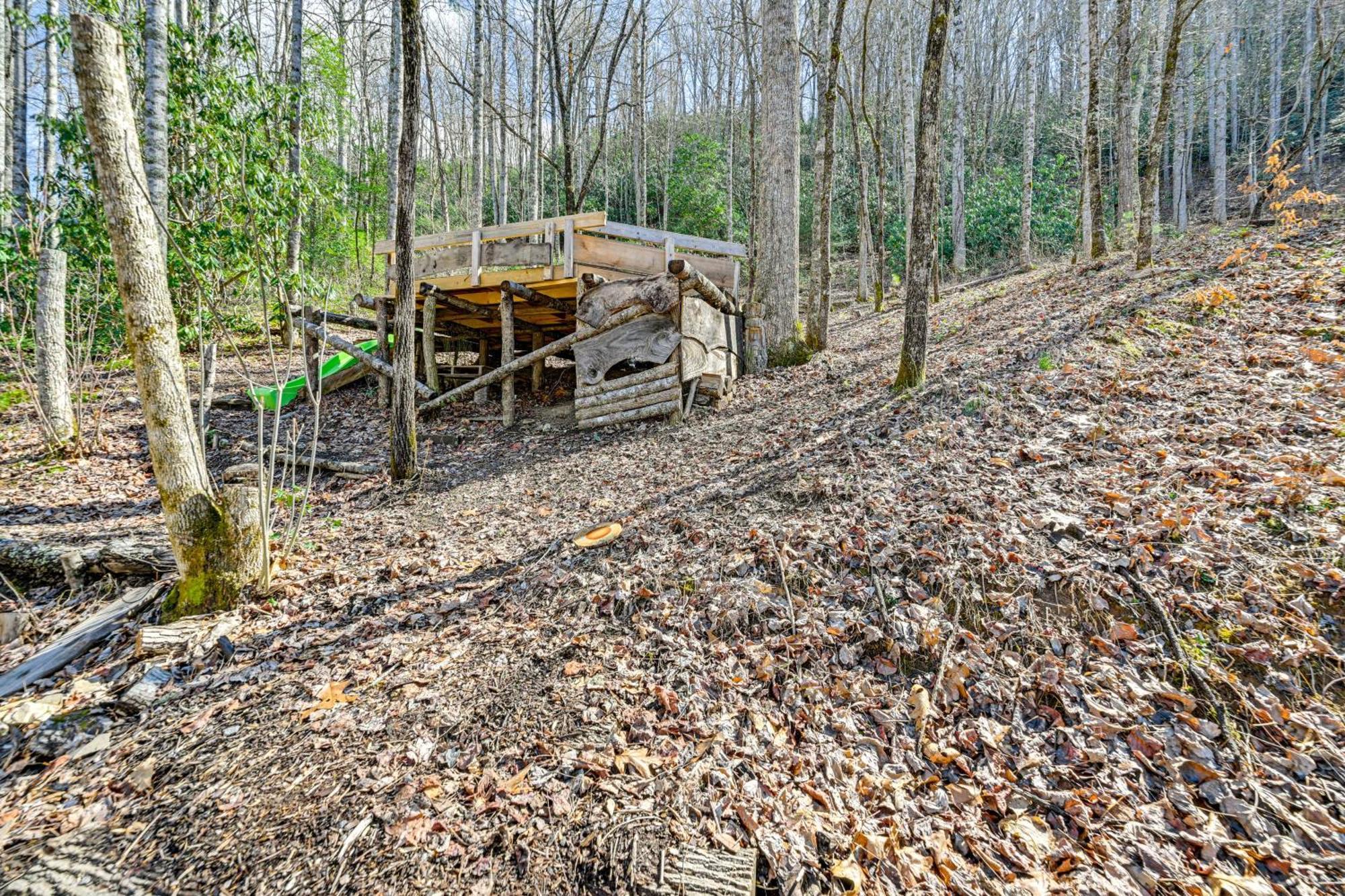 Whittier Smoky Mountain Cabin With Camping Area And Fire Pit! מראה חיצוני תמונה